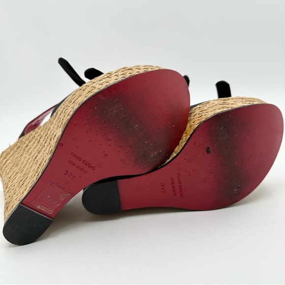 Dolce & Gabbana Bow Woven Straw Wedges - Picture 10 of 10